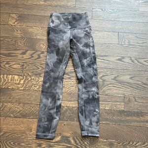 Lululemon Gray Tie-Dye Leggings